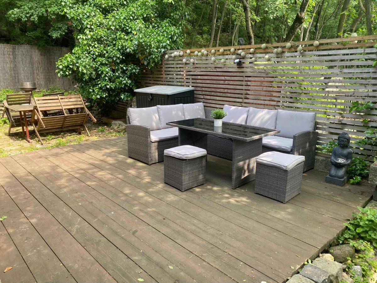 Rustic Cottage & Garden Retreat On Buda Hilltop 부다페스트 외부 사진